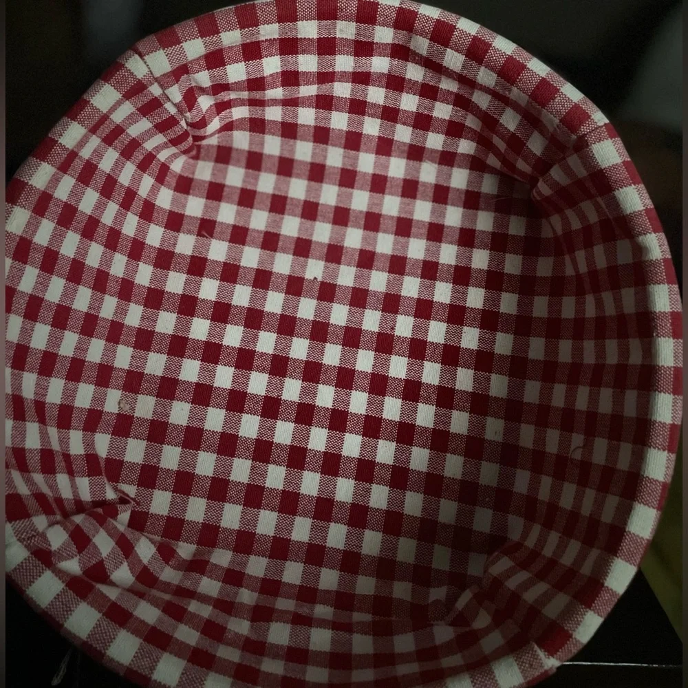 🍁🧺Heritage Mint,LTD Canada Maple basket .Liner is reversible. Smoke-free home.